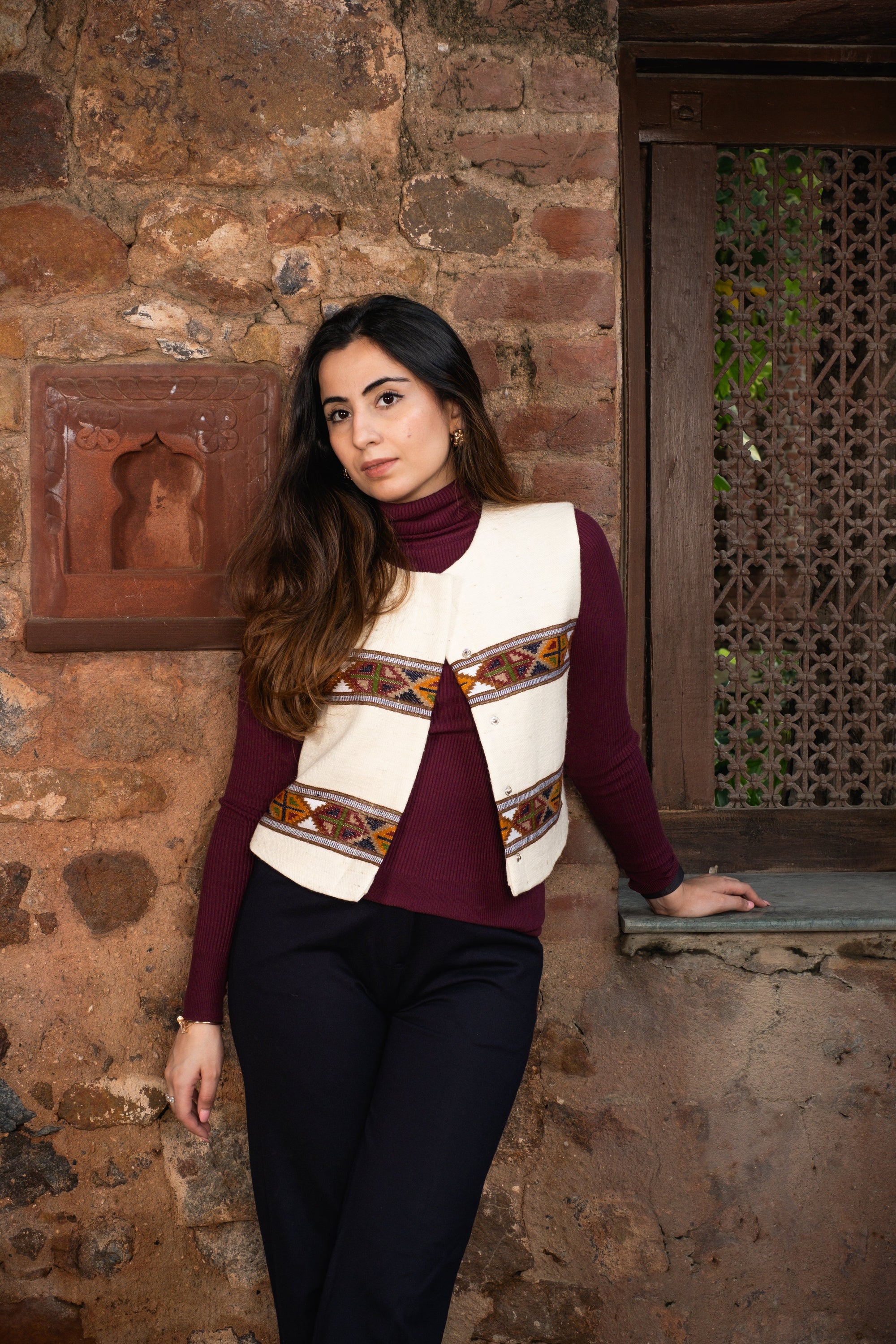 Monal Sleeveless Jacket ~ Cream
