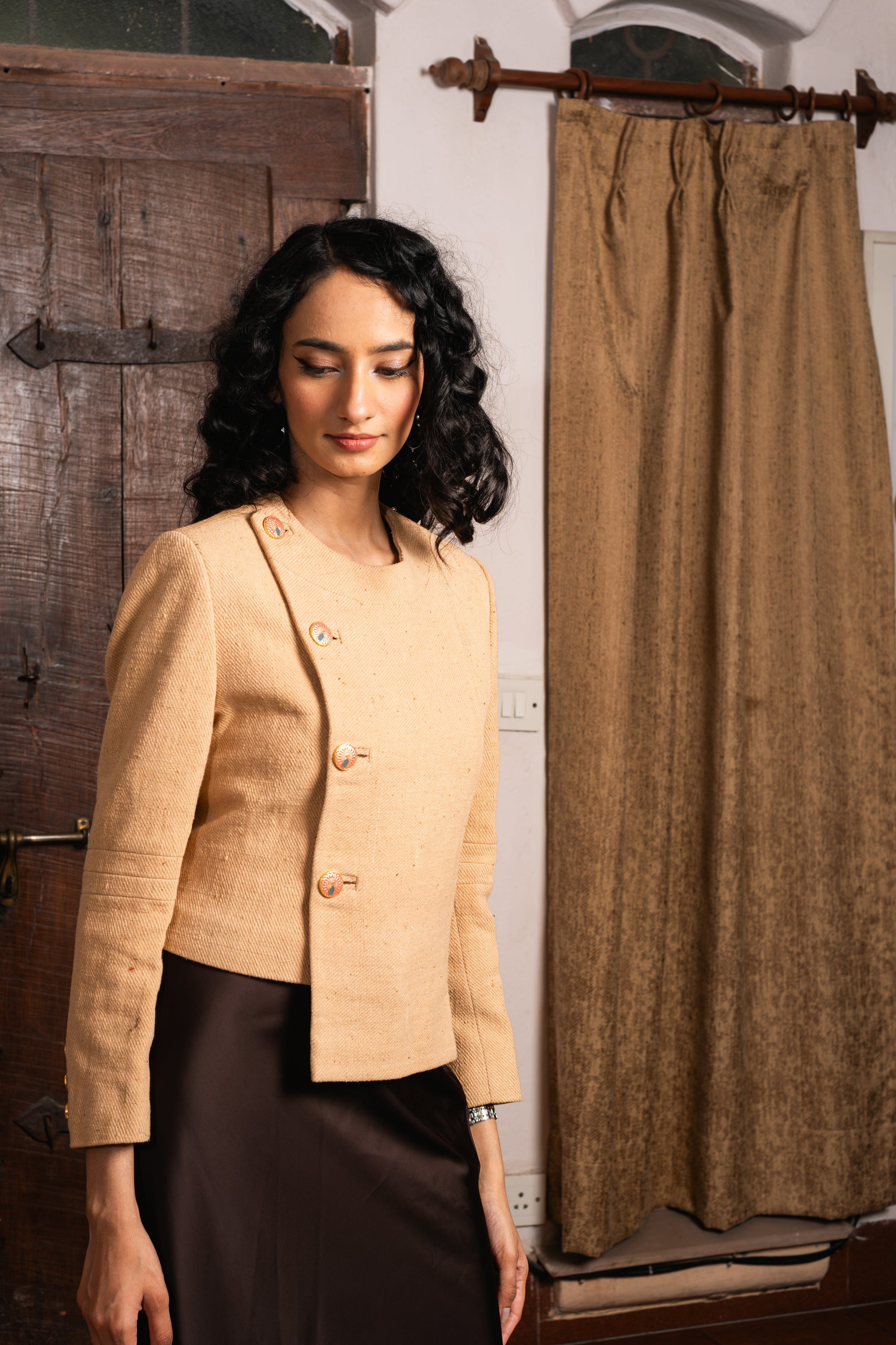 Shikra Khes Cropped Jacket~Brown