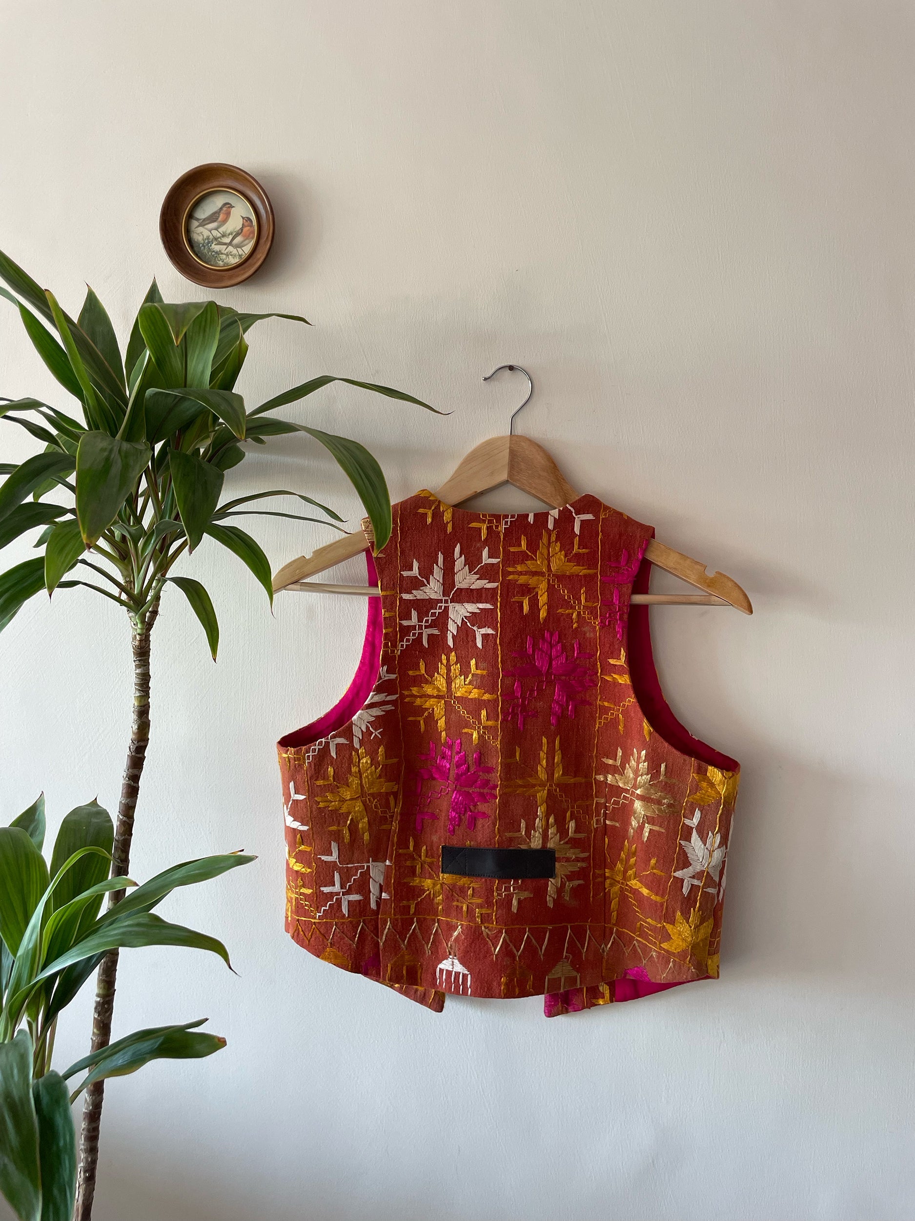 Chidiyaa Phulkari Sleeveless Jacket ~ US4