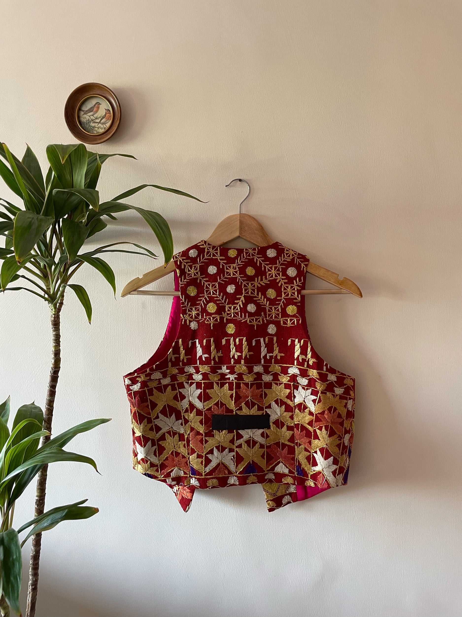 Chidiyaa Phulkari Sleeveless Jacket ~ US4