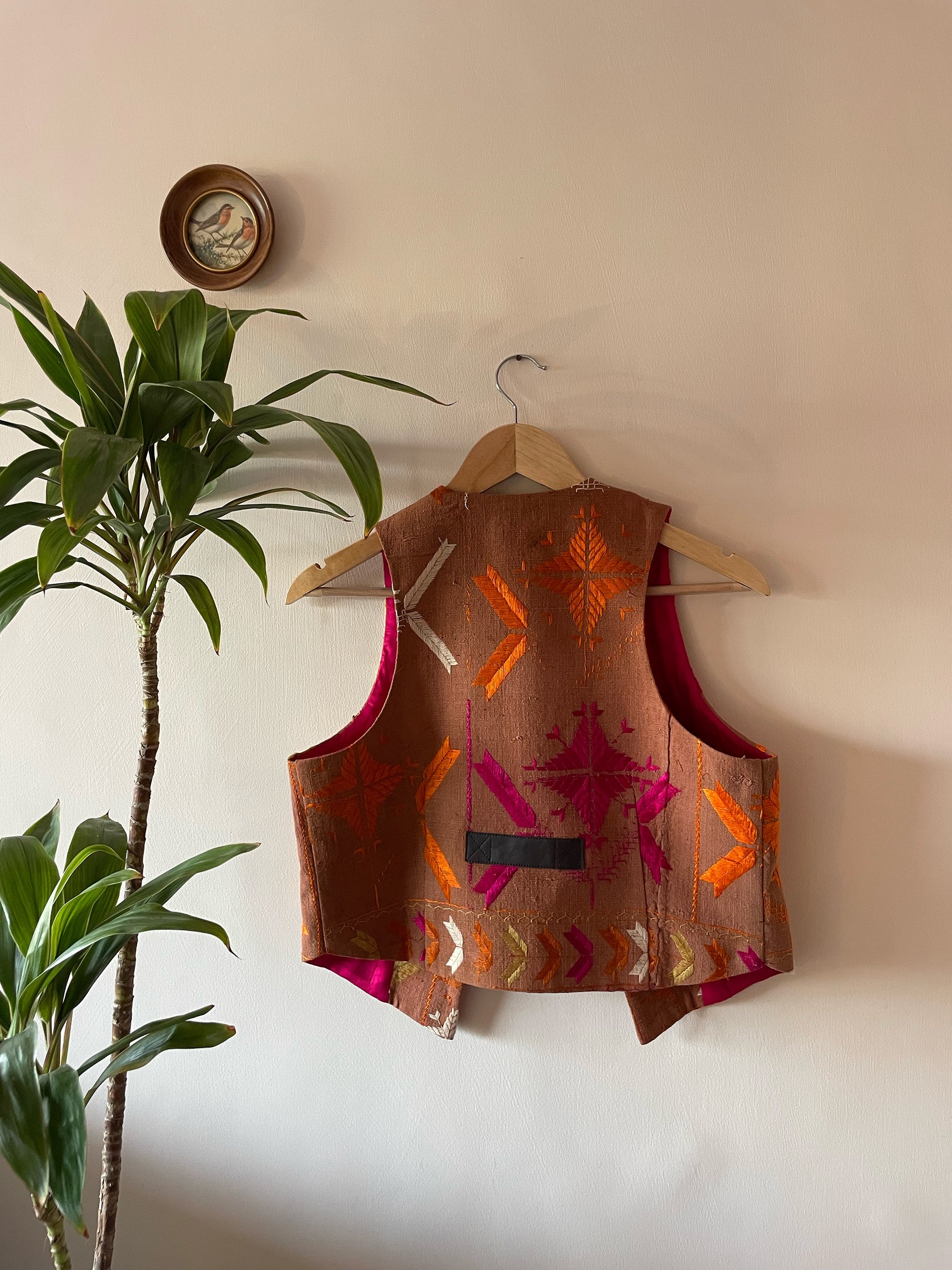 Chidiyaa Phulkari Sleeveless Jacket ~ US6
