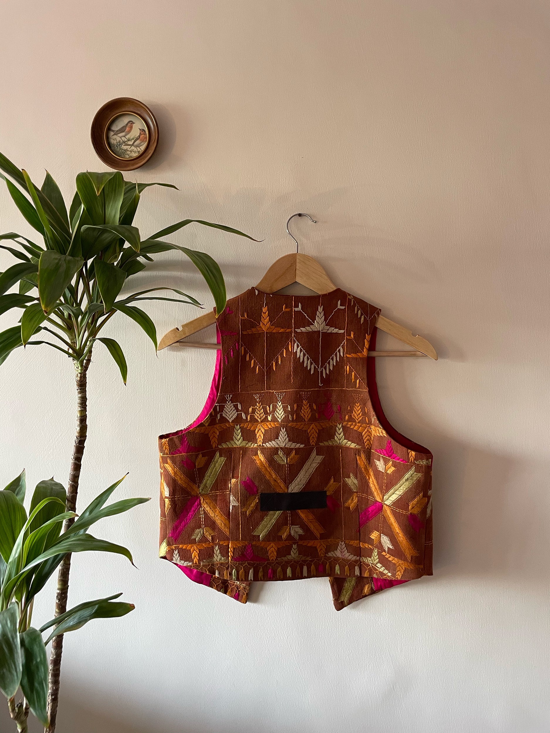 Chidiyaa Phulkari Sleeveless Jacket ~ US6