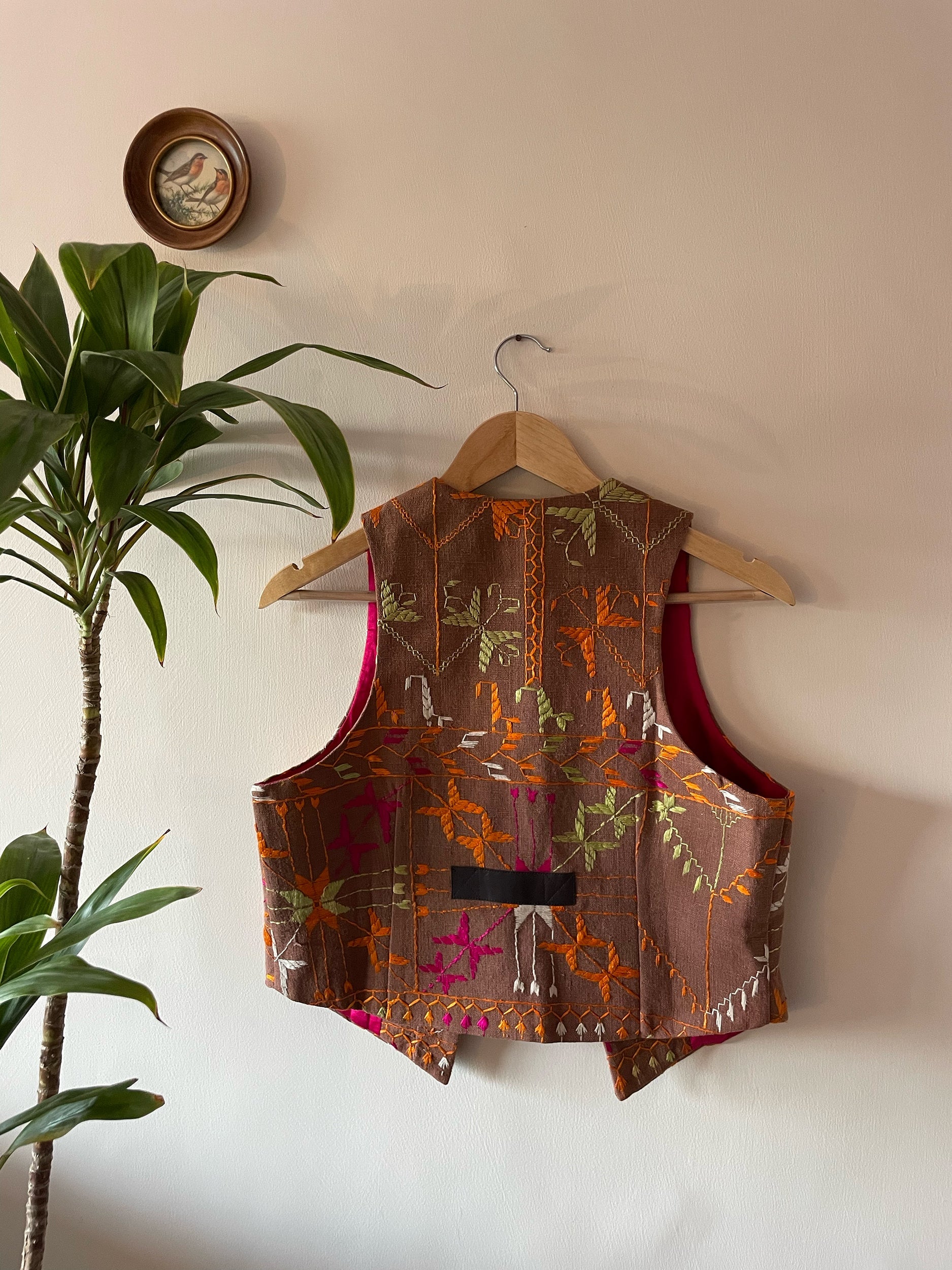 Chidiyaa Phulkari Sleeveless Jacket ~ US6
