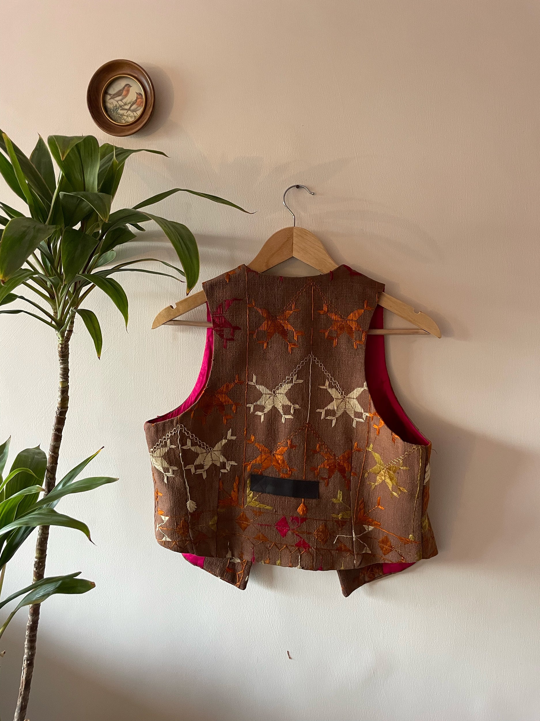 Chidiyaa Phulkari Sleeveless Jacket ~ US6