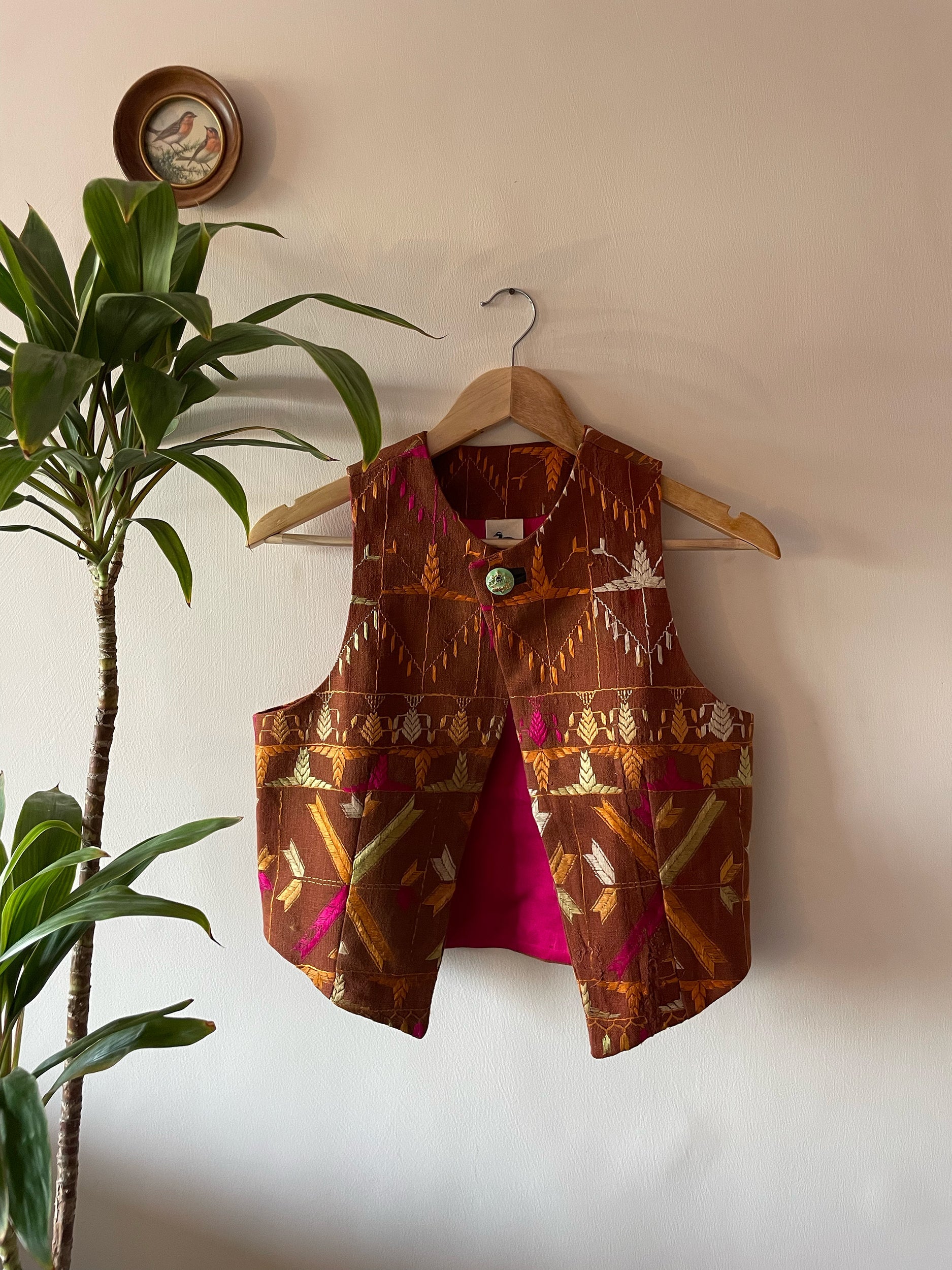 Chidiyaa Phulkari Sleeveless Jacket ~ US6