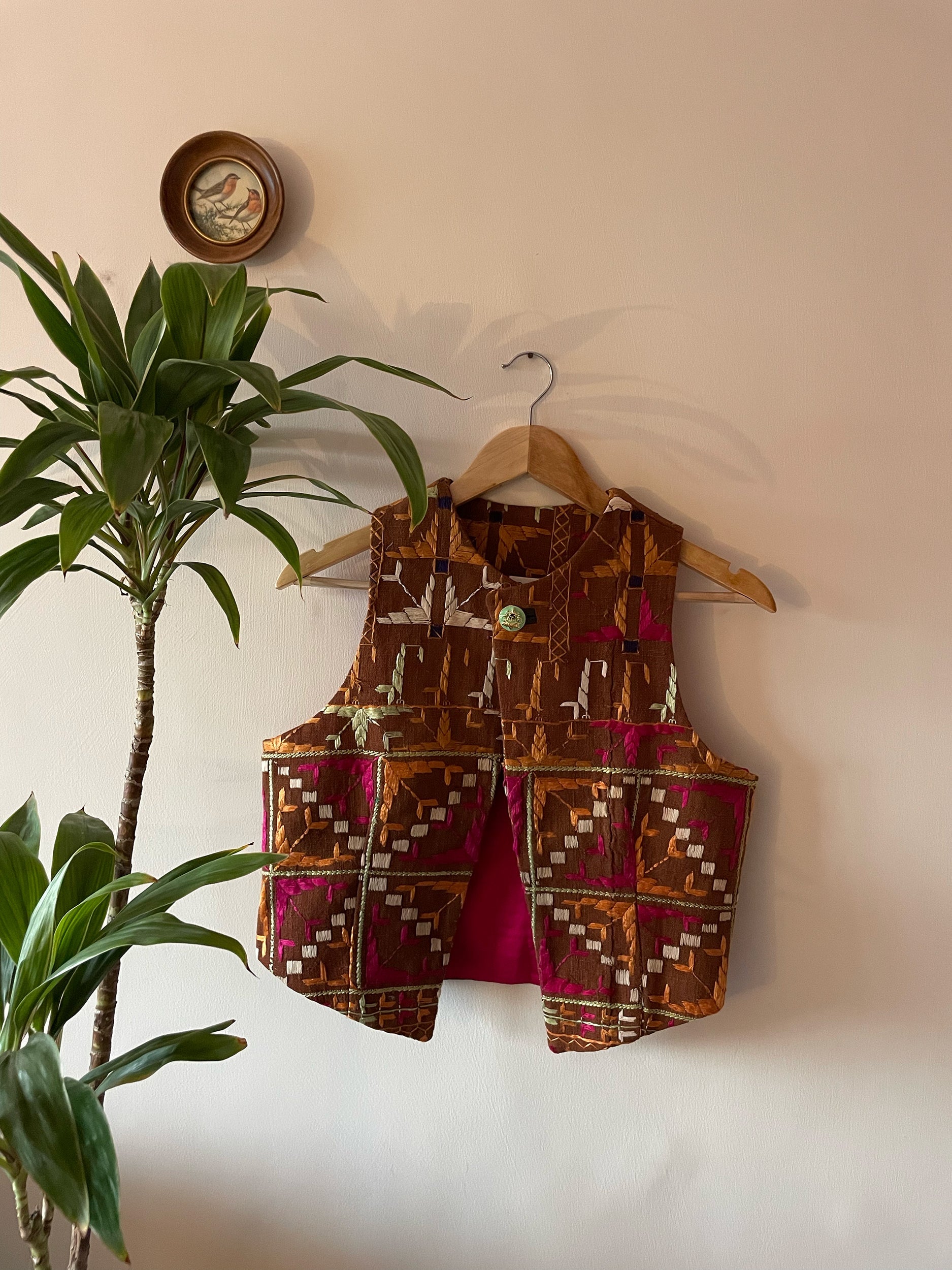 Chidiyaa Phulkari Sleeveless Jacket ~ US6