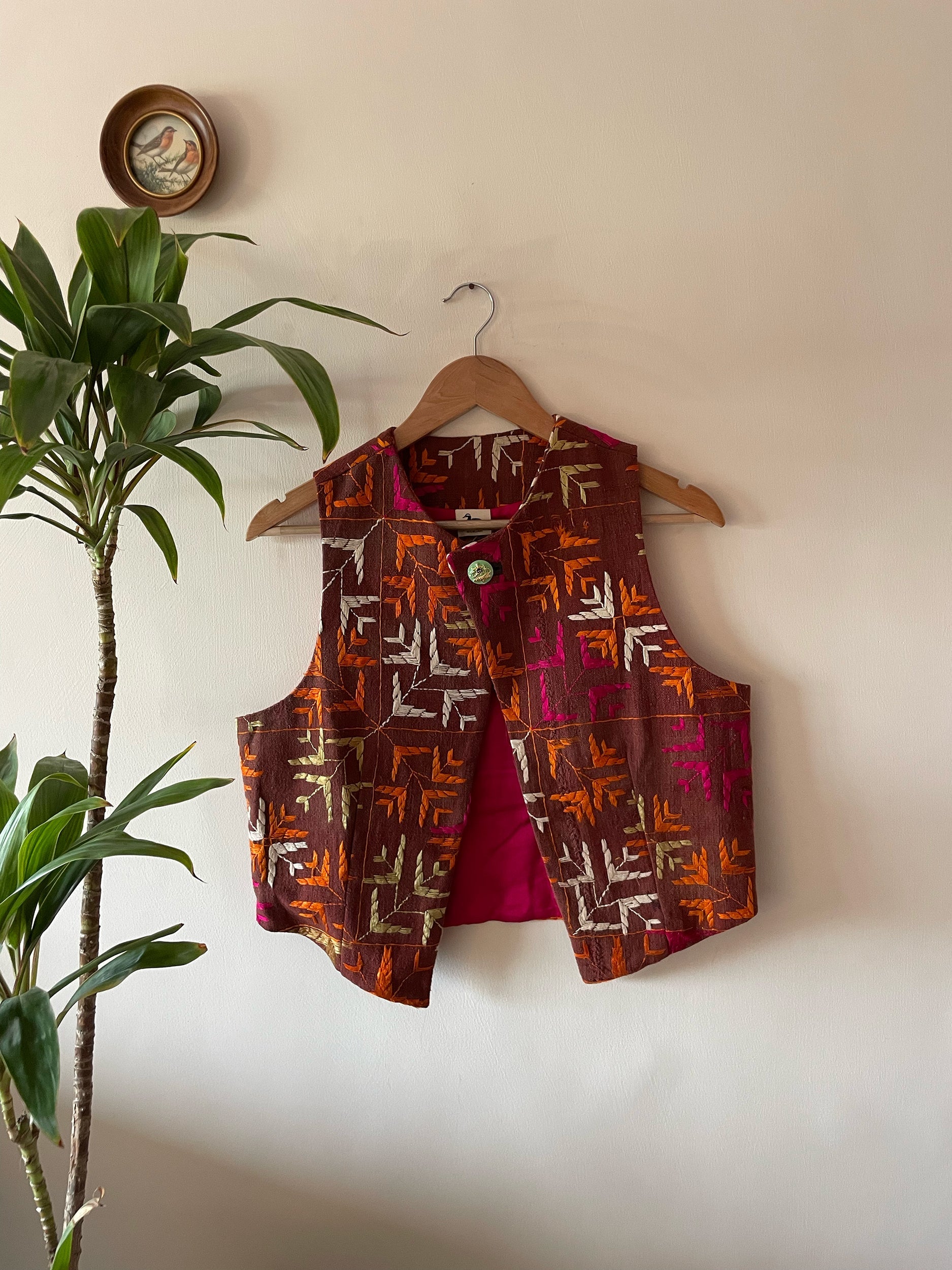 Chidiyaa Phulkari Sleeveless Jacket ~ US10