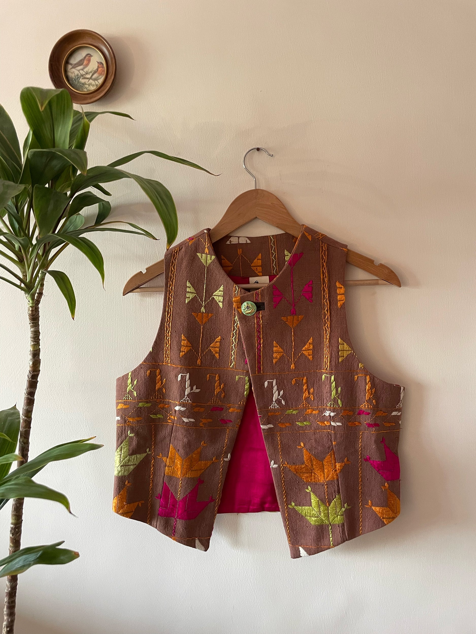 Chidiyaa Phulkari Sleeveless Jacket ~ US10