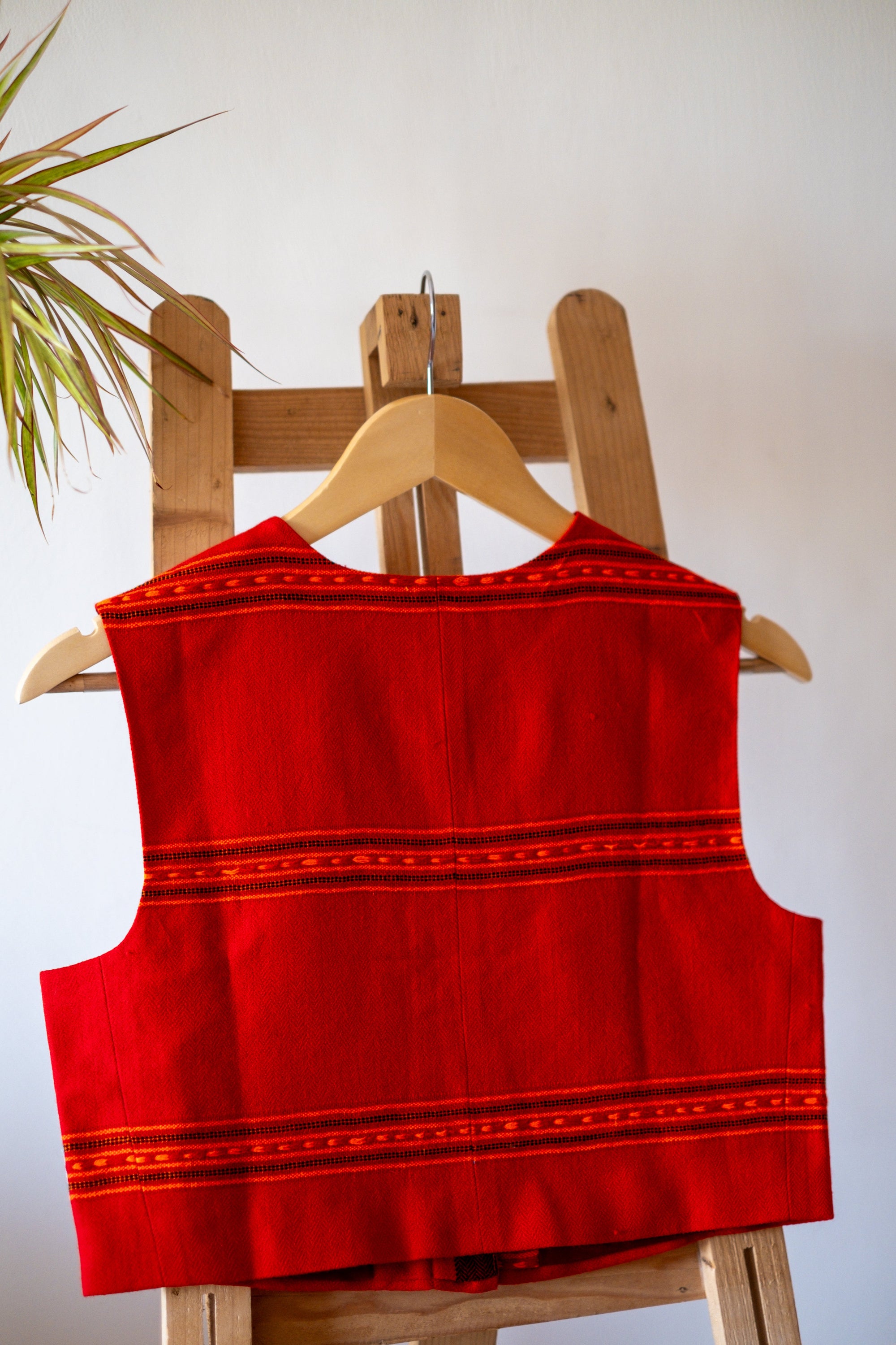 Monal Sleeveless Jacket ~ Red ~ US4