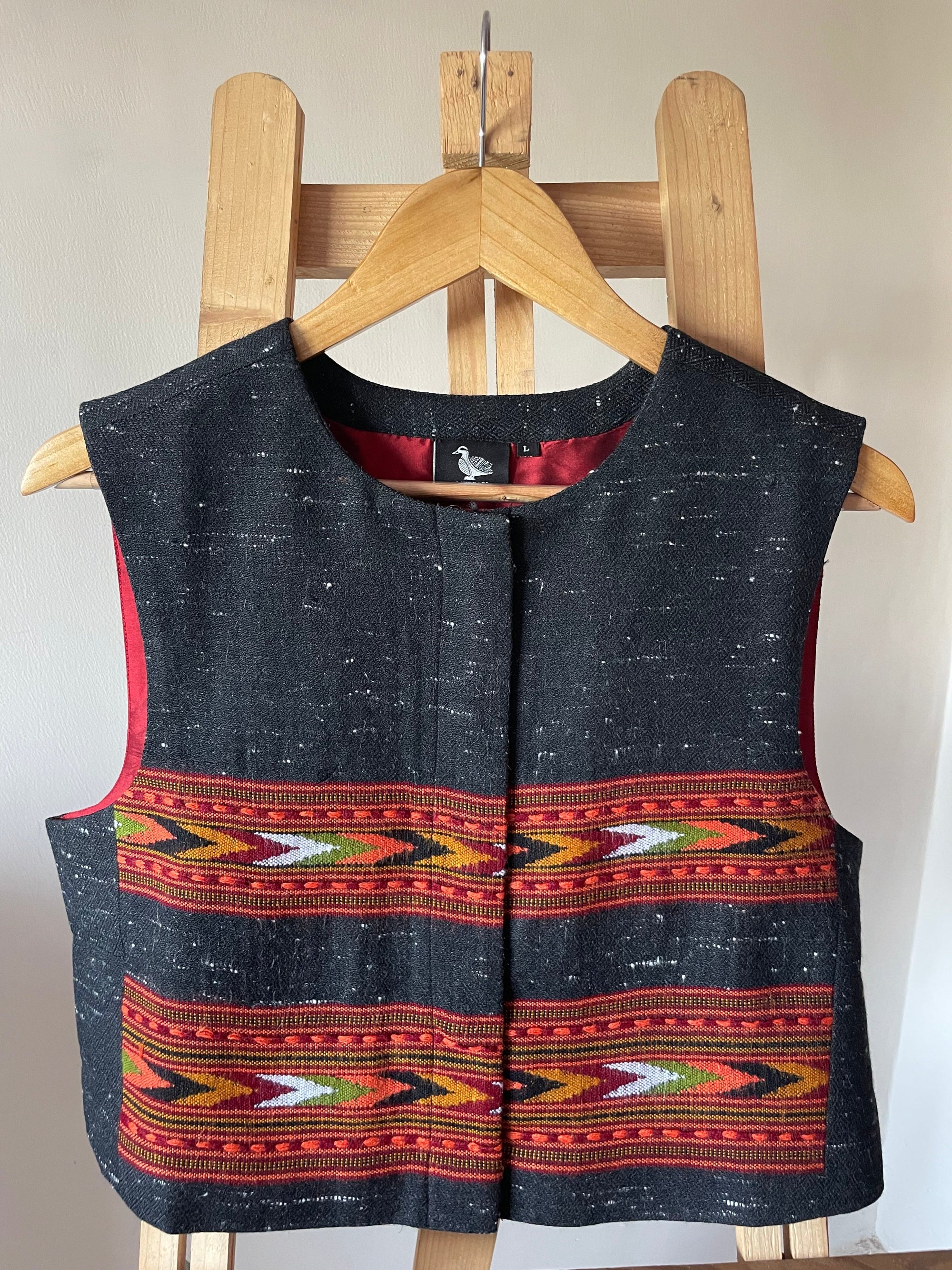 Monal Sleeveless Jacket ~ Black