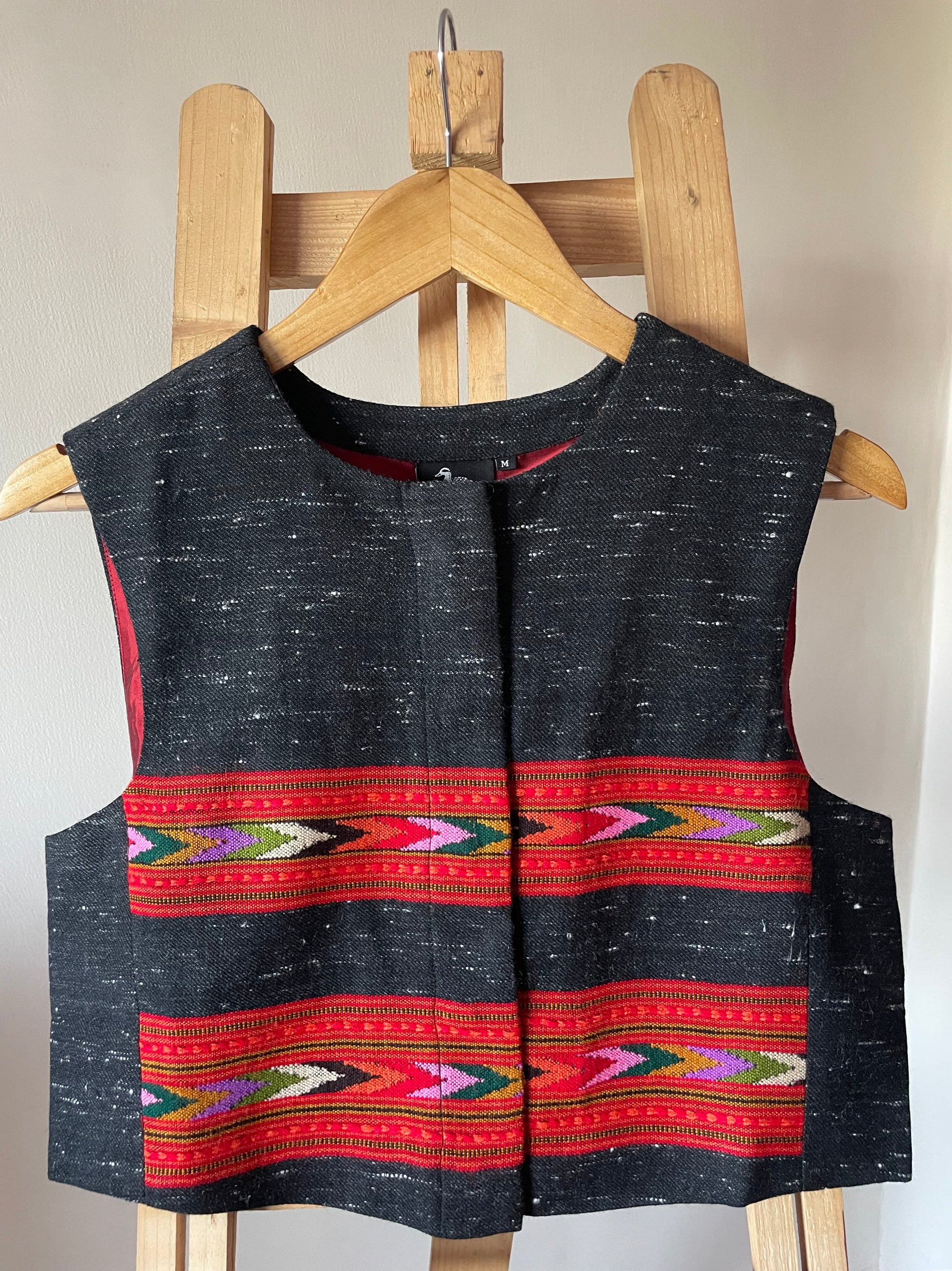 Monal Sleeveless Jacket ~ Black