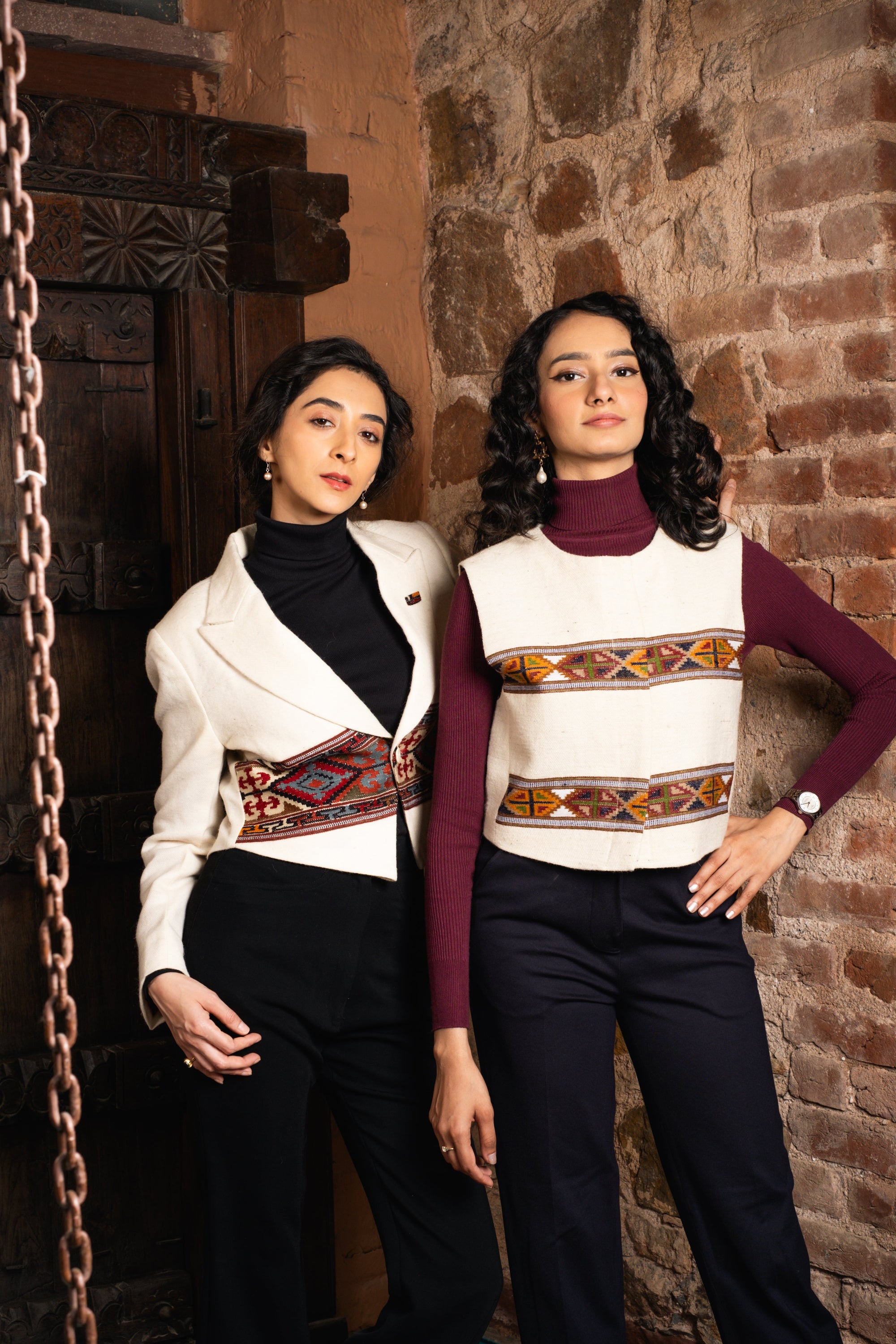 Monal Cropped Suit Wool Jacket ~ Cream